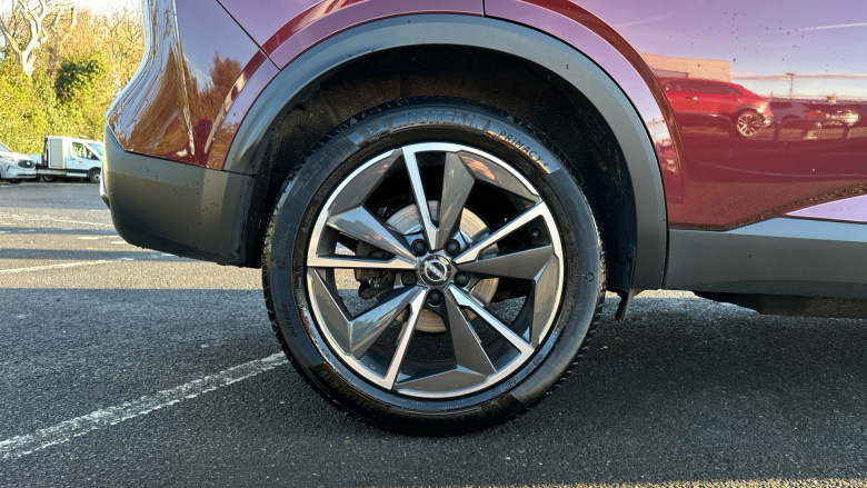 Nissan Qashqai 1.3 DiG-T MH 158 Tekna 5dr Xtronic Petrol Hatchback